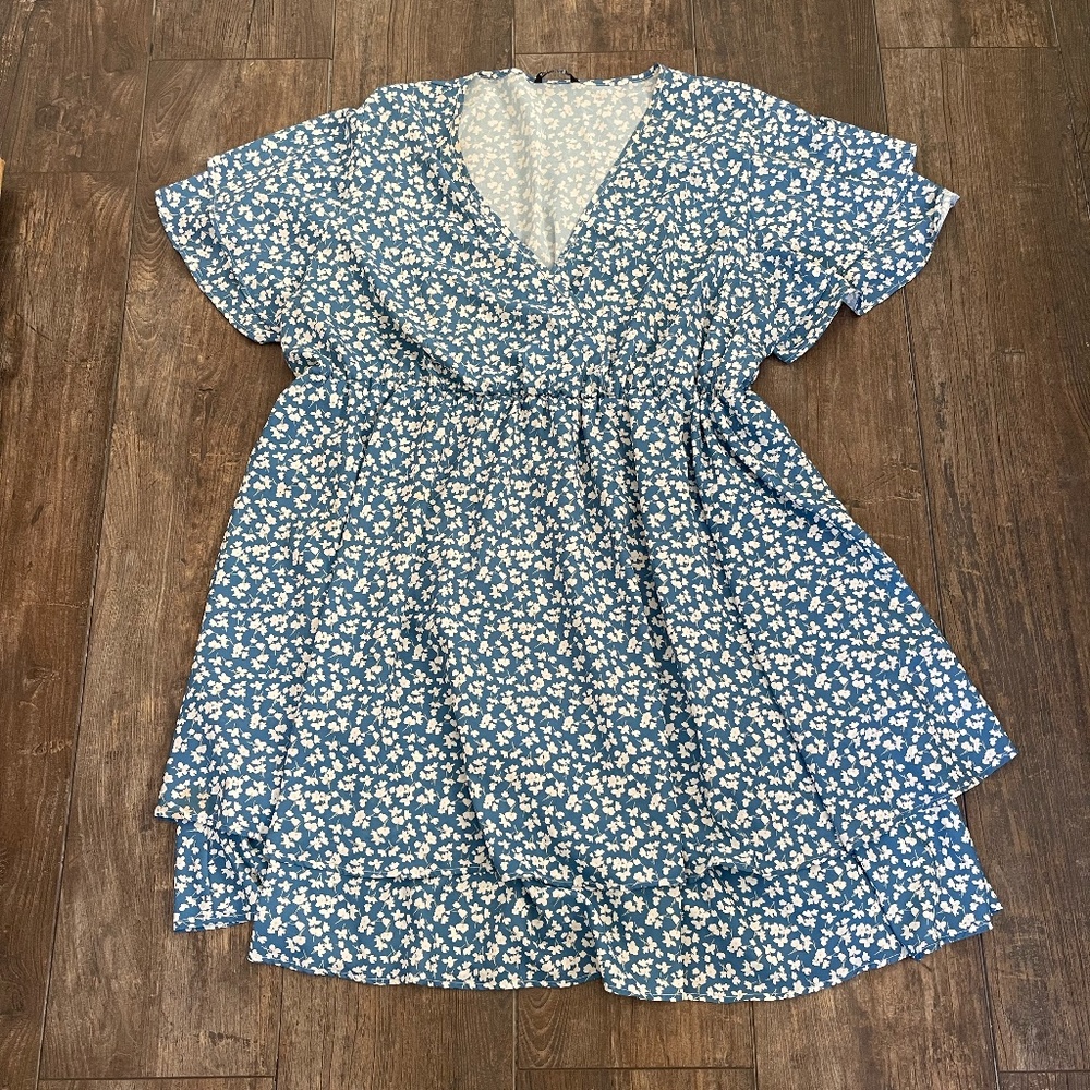 BloomChic Size 30 Blue Floral Dress elastic waist Plus Size Dress